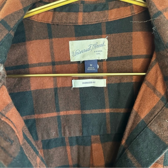 Button up flannel - Picture 2 of 3